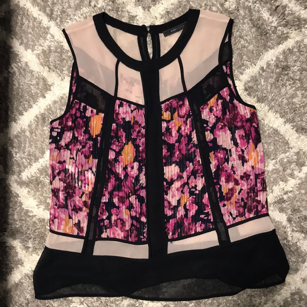 BCBG flowy top
